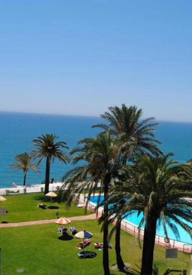 La Roca-Mediterraneo Views, 8Th Floor-New Kitchen- Pool- Parking-Air Conditioning, Ceiling Fans & Free Wifi Torremolinos España